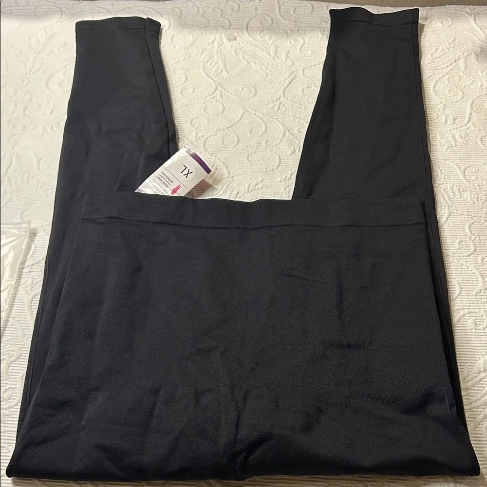 Shapermint Empetua High-Waisted Shaping Legging - Black. Flaw. Accepting offers